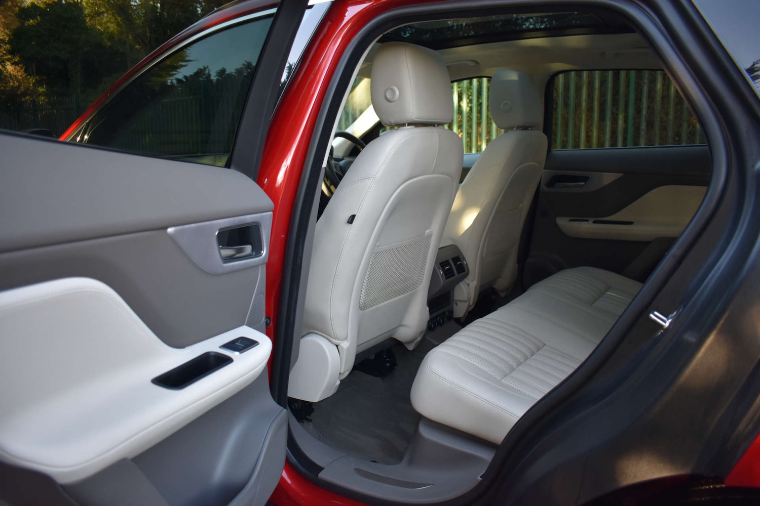 Used Jaguar F-Pace 2020 for sale - 77037058: Photo 7