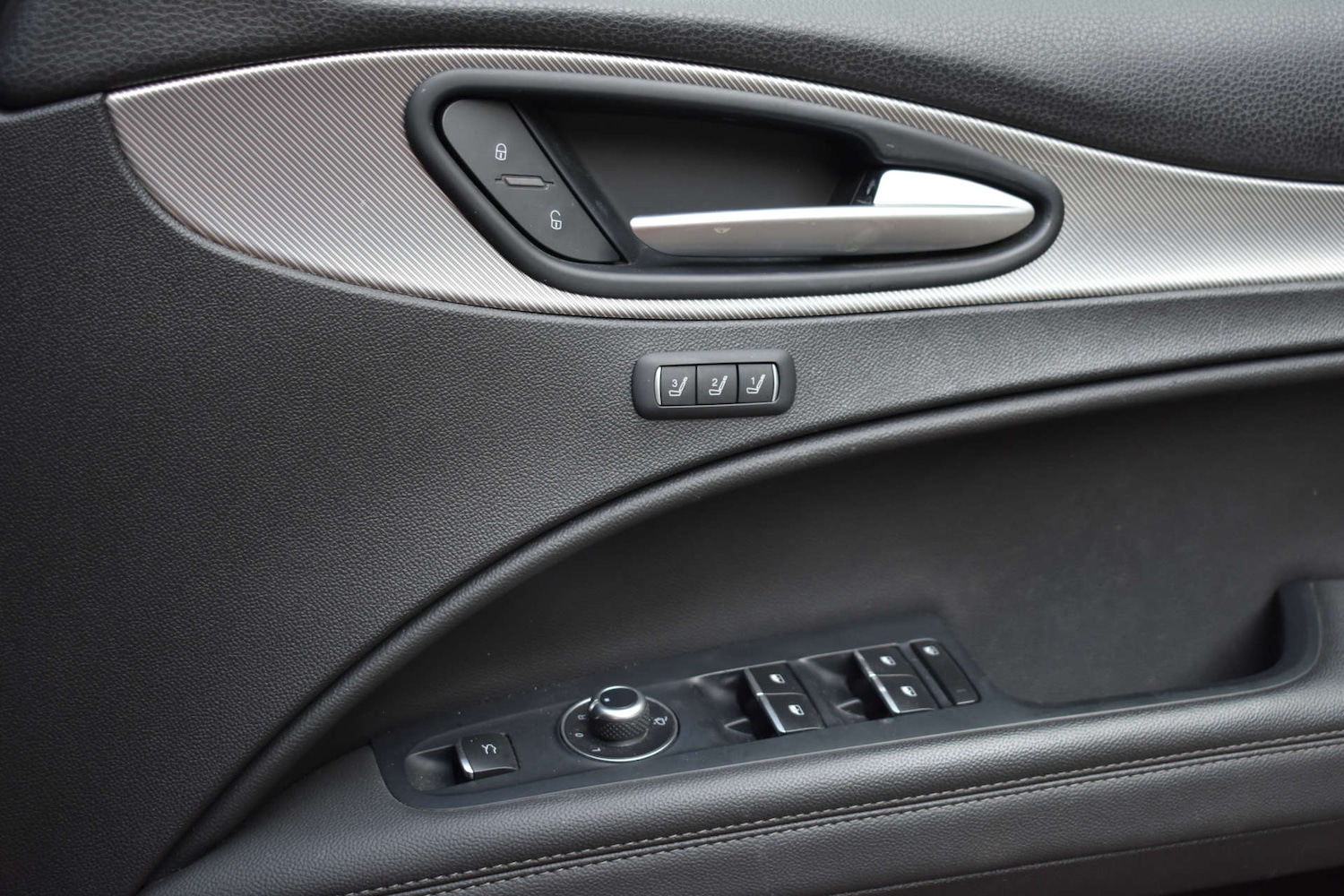 Used Alfa Romeo Stelvio 2017 for sale - 77037053: Photo 15