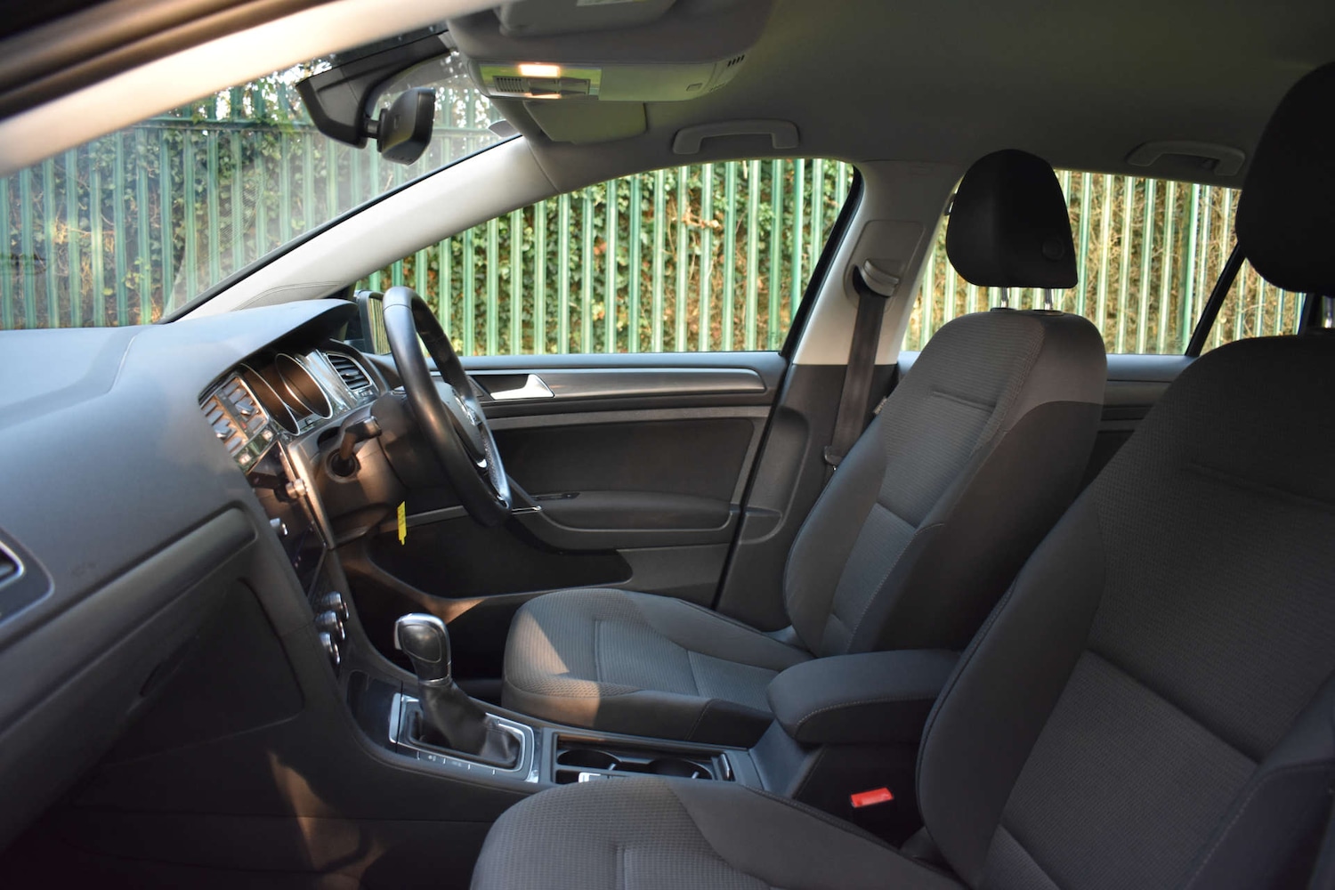 Used Volkswagen Golf 2018 for sale - 77037061: Photo 12