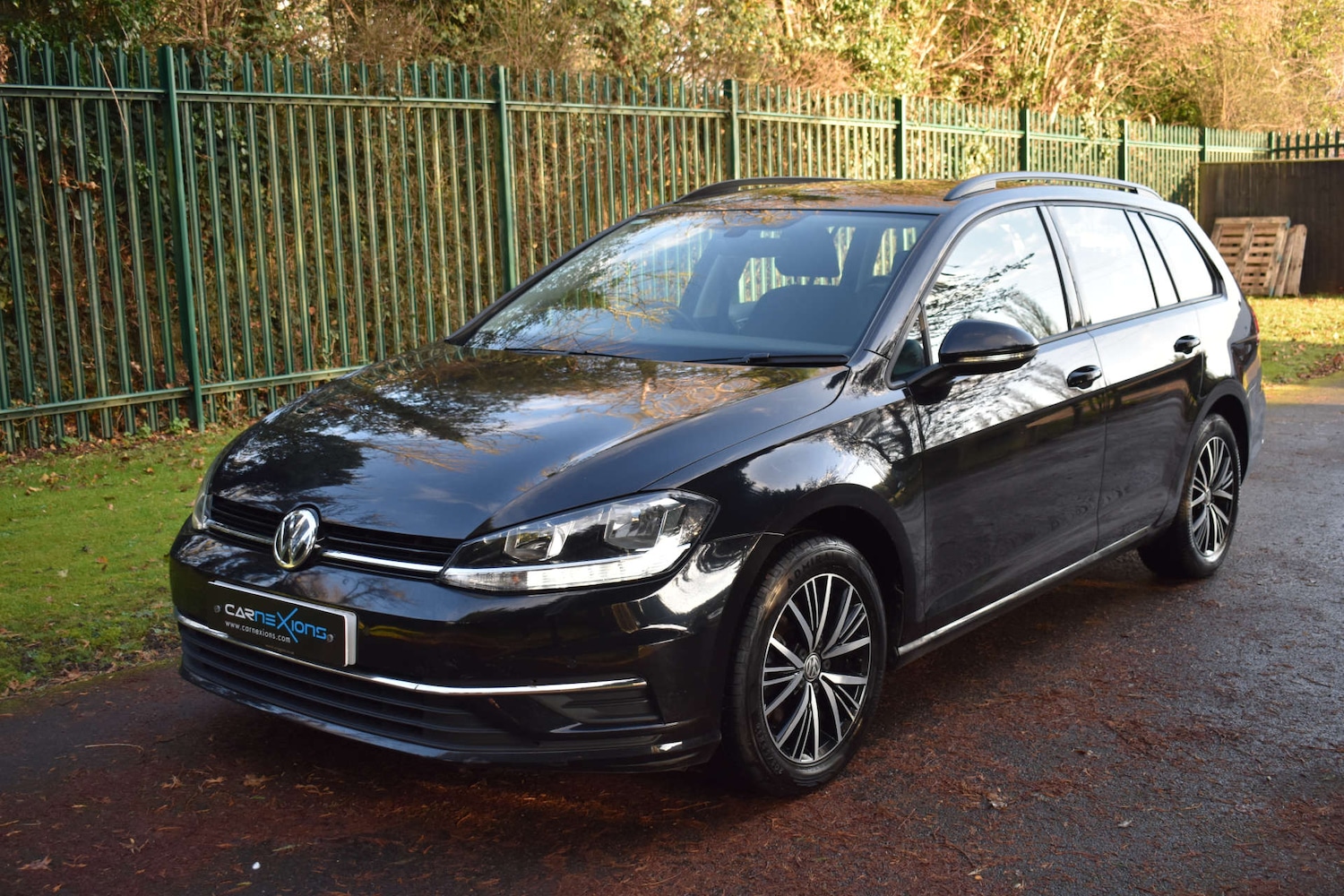 Used Volkswagen Golf 2018 for sale - 77037061: Photo 2