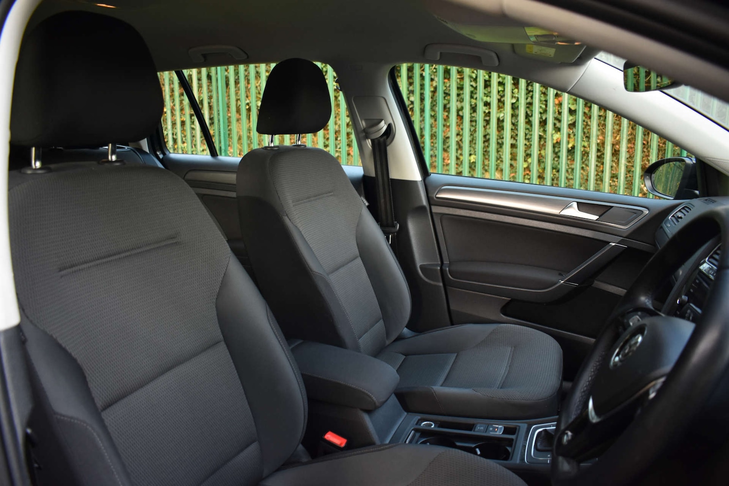 Used Volkswagen Golf 2018 for sale - 77037061: Photo 29