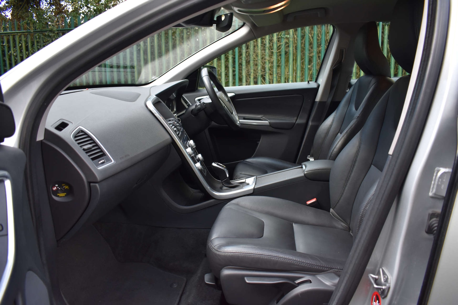 Used Volvo XC60 2015 for sale - 77556731: Photo 11