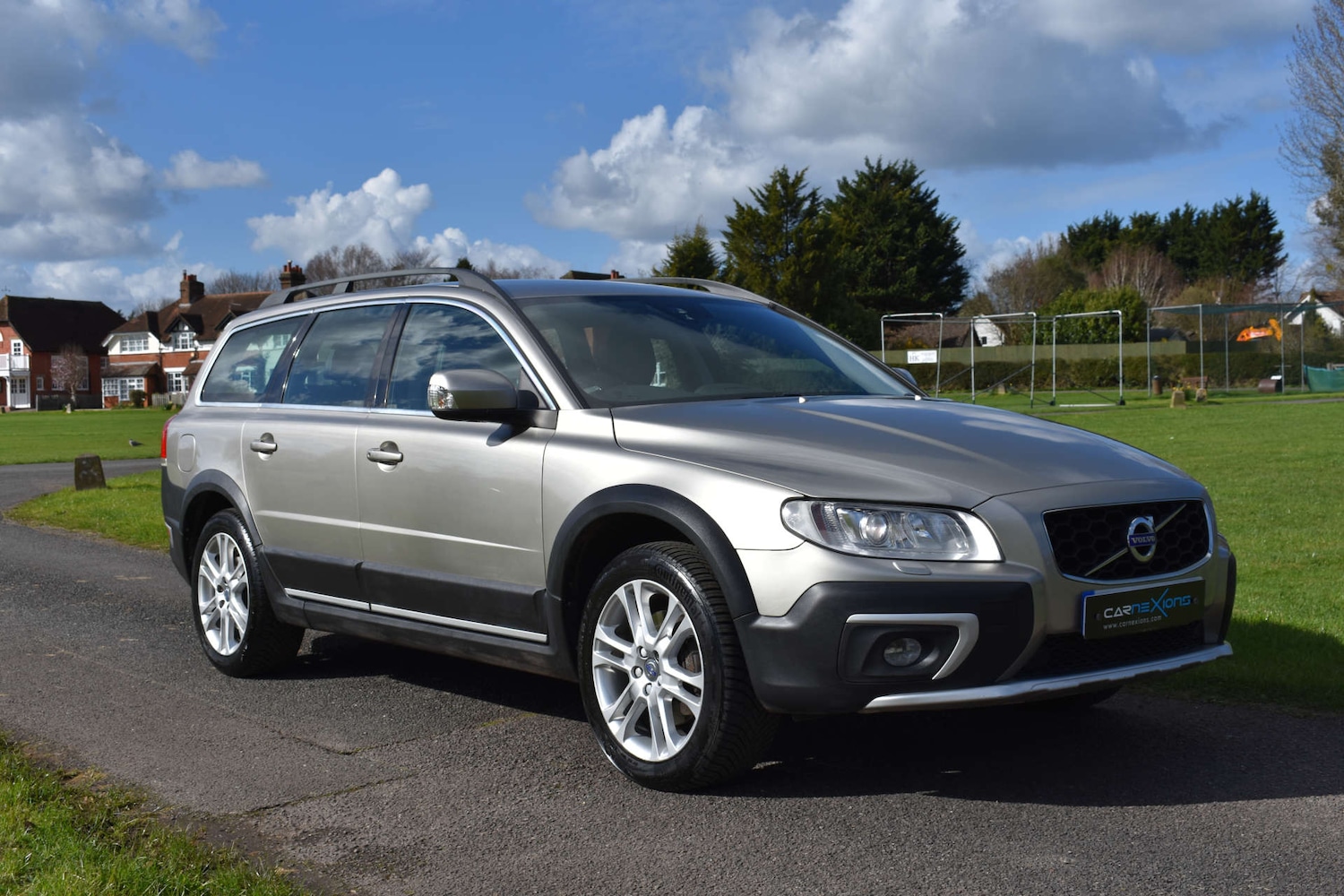Used Volvo XC70 2015 for sale - 77903122: Photo 3