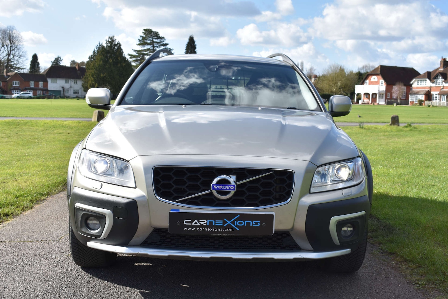 Used Volvo XC70 2015 for sale - 77903122: Photo 4
