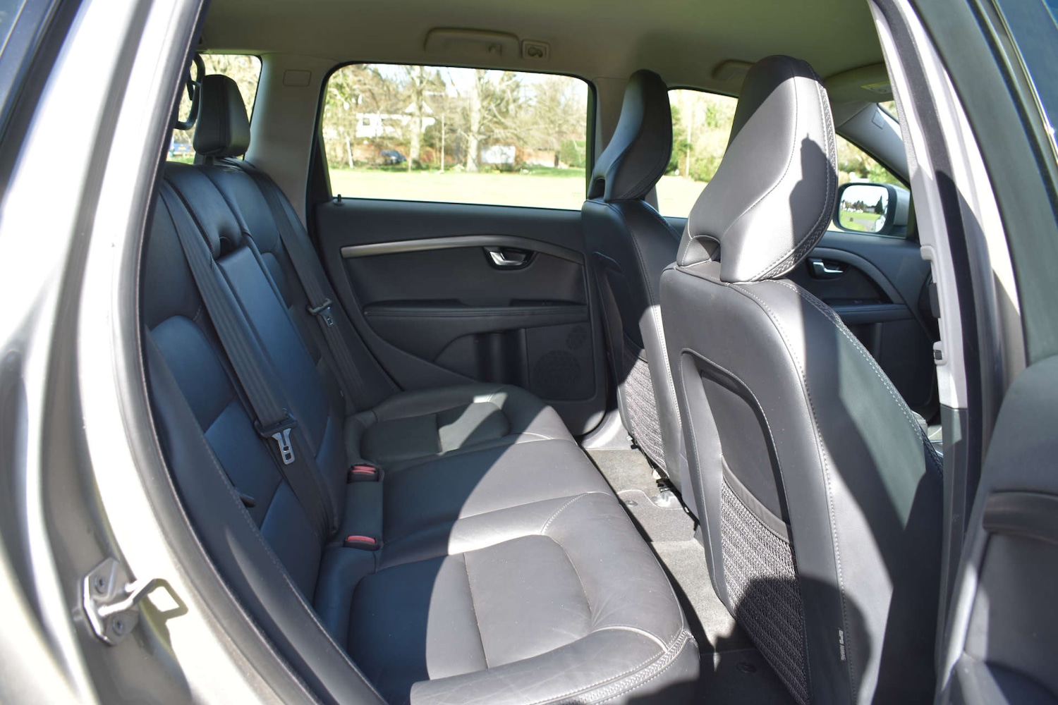 Used Volvo XC70 2015 for sale - 77903122: Photo 9