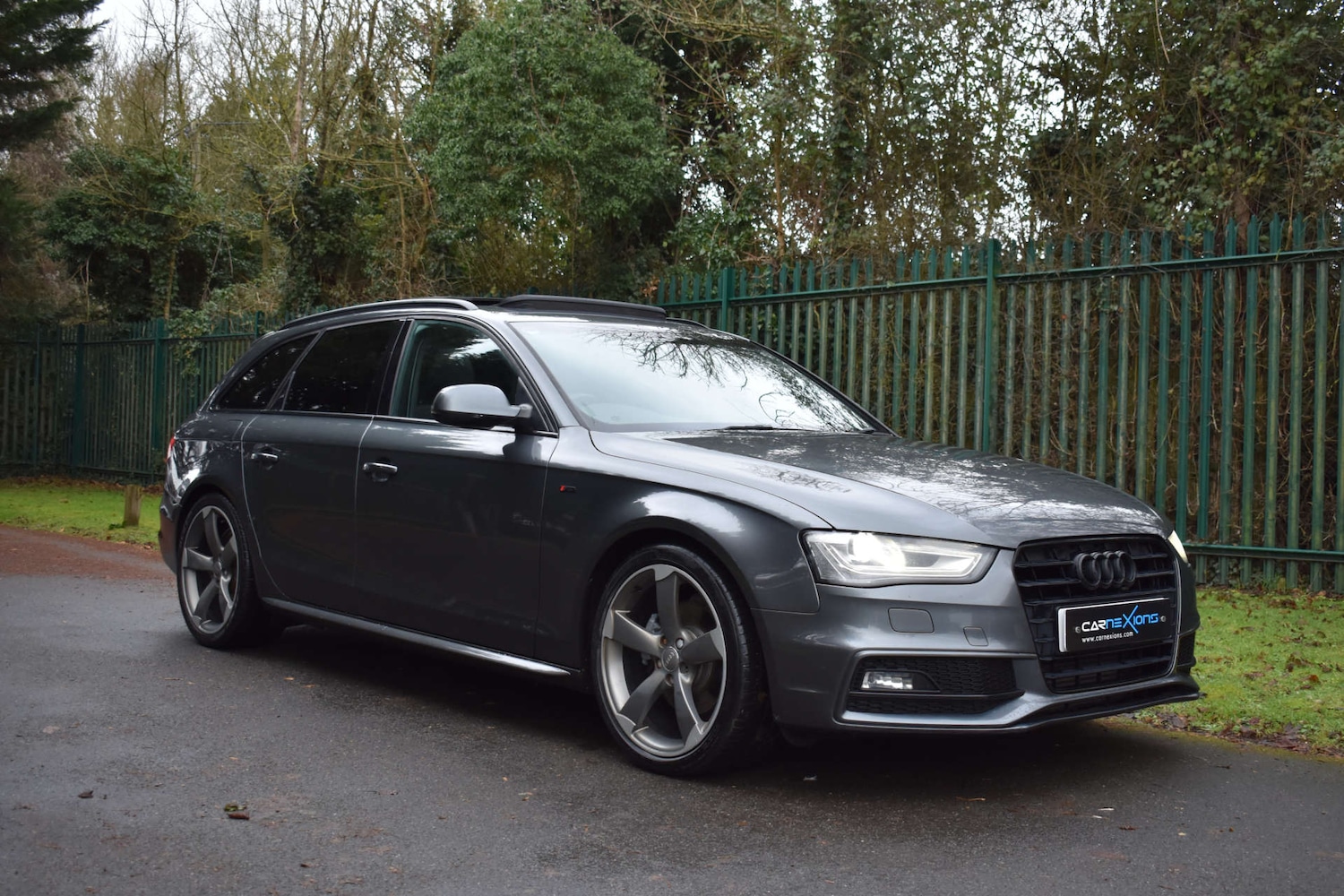 Used Audi A4 2013 for sale - 77207674: Photo 2