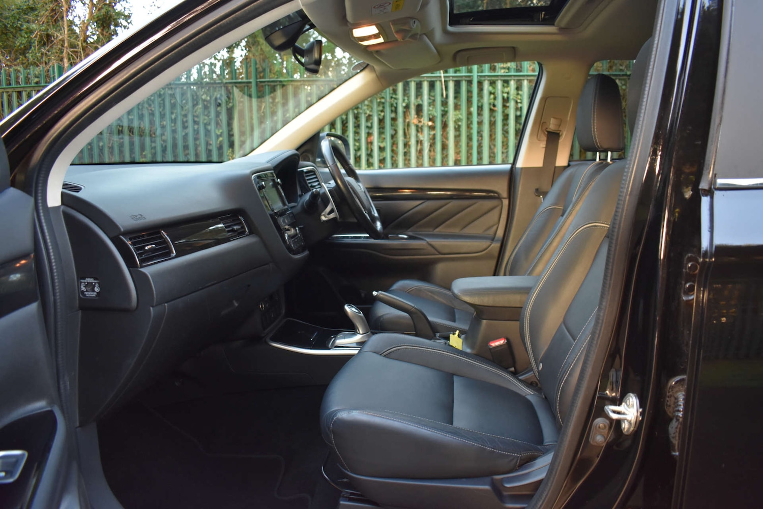 Used Mitsubishi Outlander 2017 for sale - 77037060: Photo 16