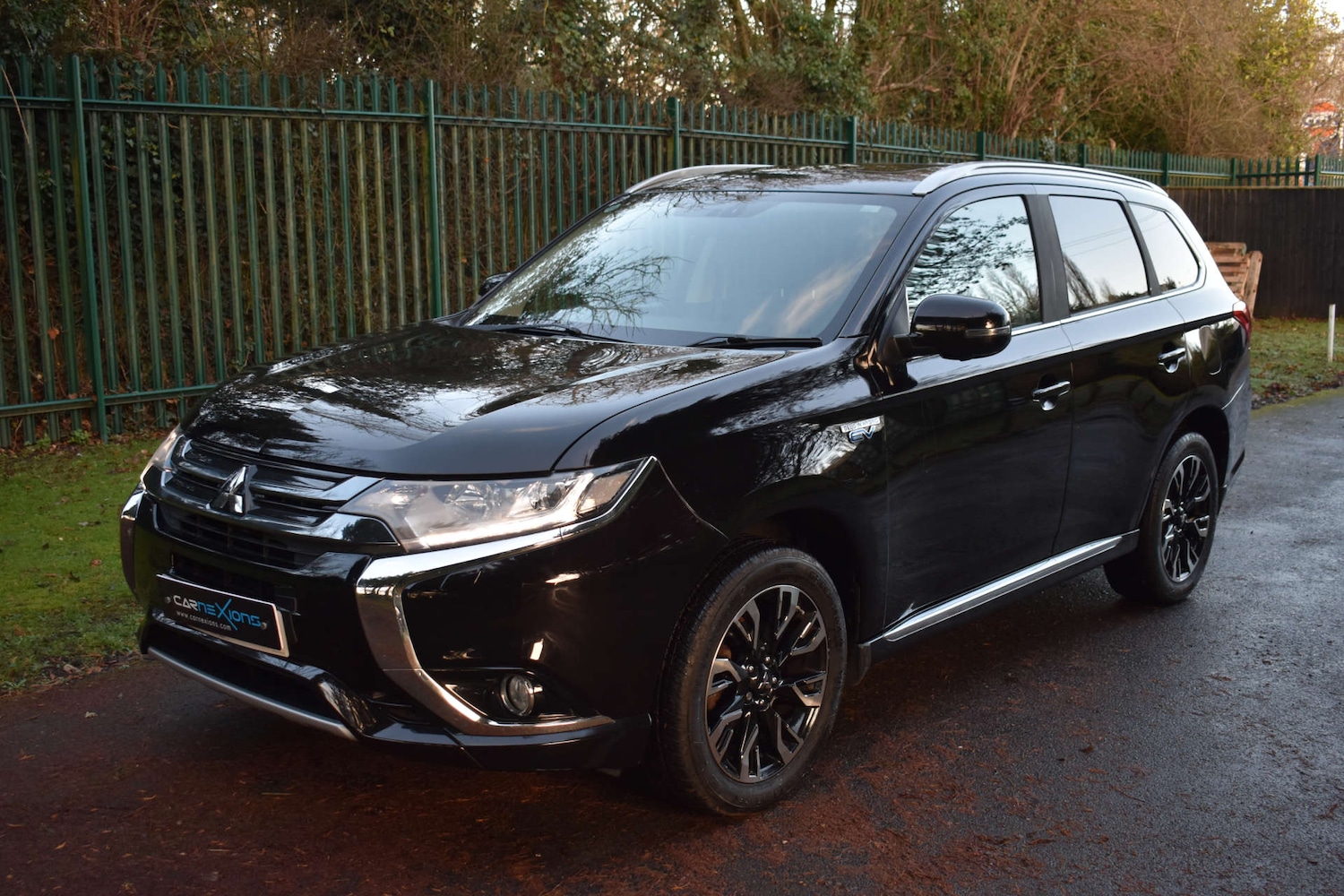 Used Mitsubishi Outlander 2017 for sale - 77037060: Photo 2
