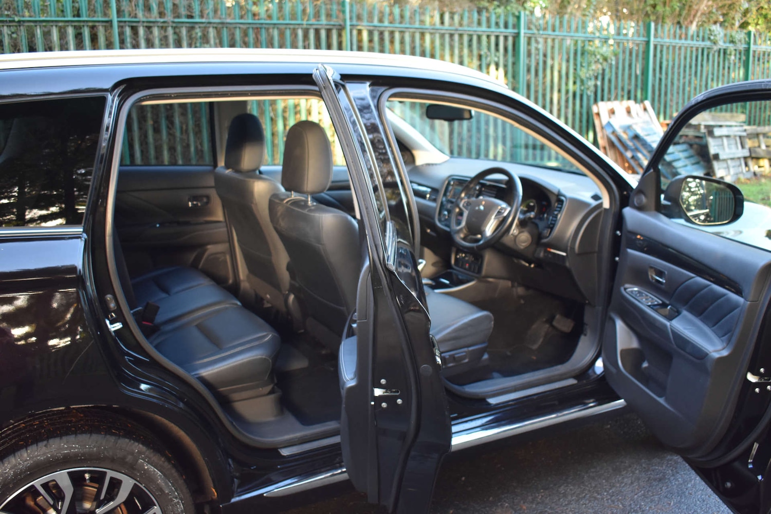 Used Mitsubishi Outlander 2017 for sale - 77037060: Photo 38