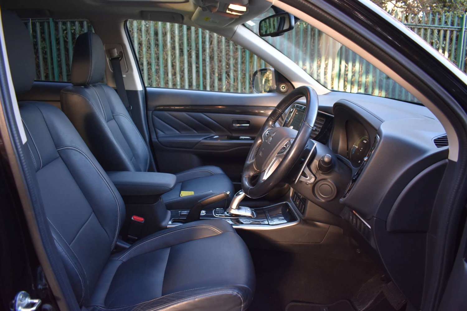 Used Mitsubishi Outlander 2017 for sale - 77037060: Photo 40