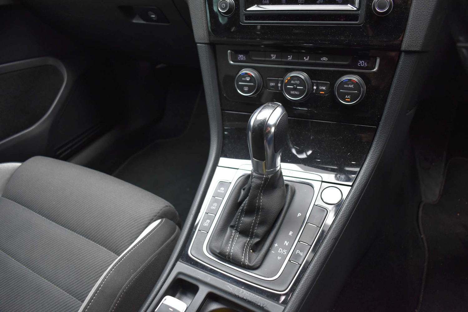 Used Volkswagen Golf 2015 for sale - 77531853: Photo 36