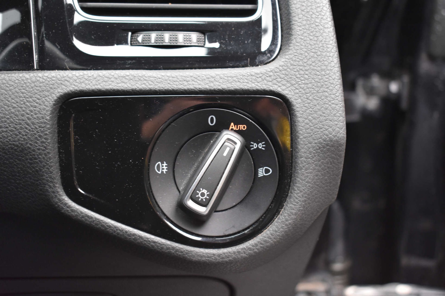 Used Volkswagen Golf 2015 for sale - 77531853: Photo 42