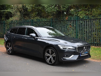 Used Volvo V60 2018 for sale - 76304383: Photo