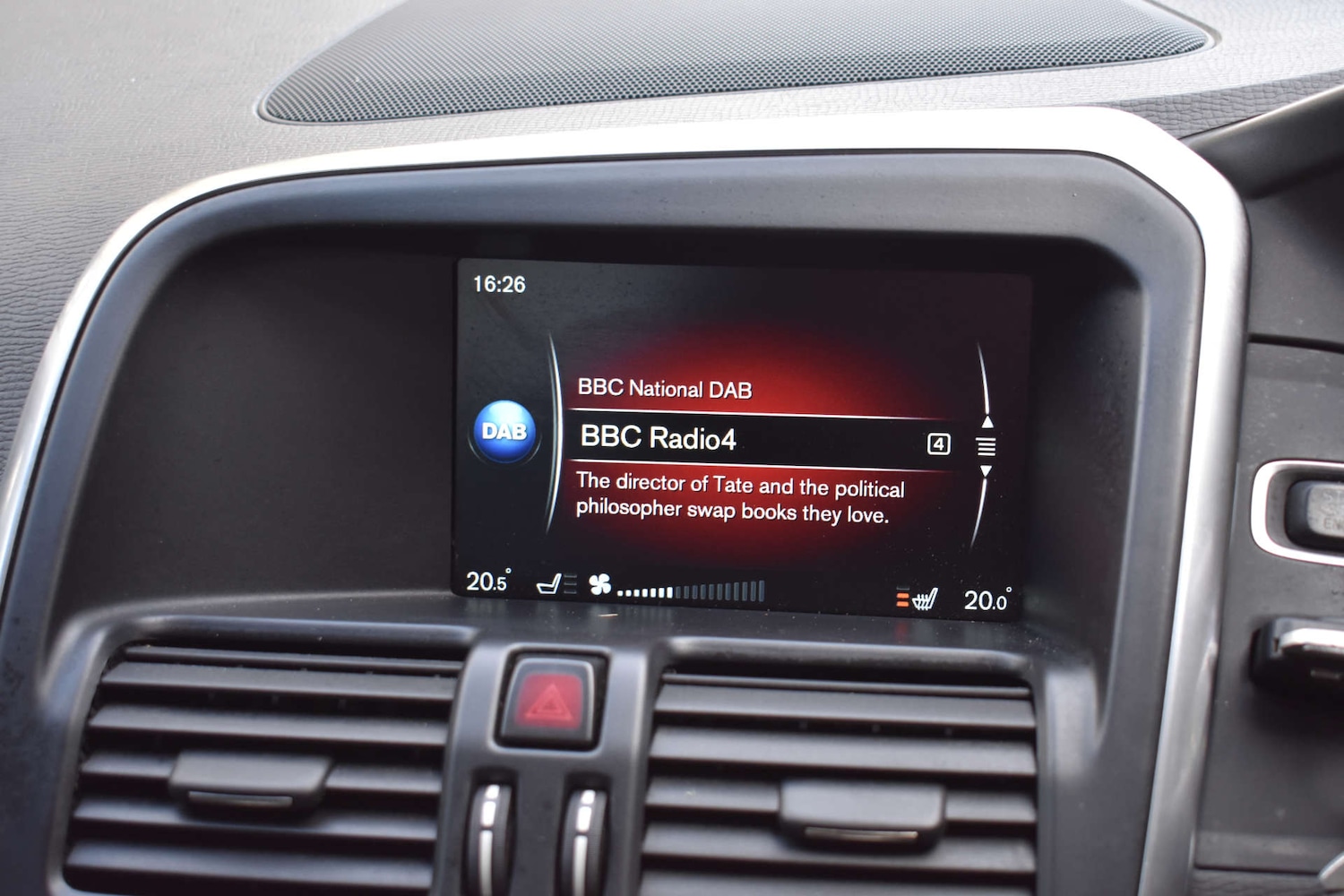 Used Volvo XC60 2015 for sale - 77818791: Photo 32