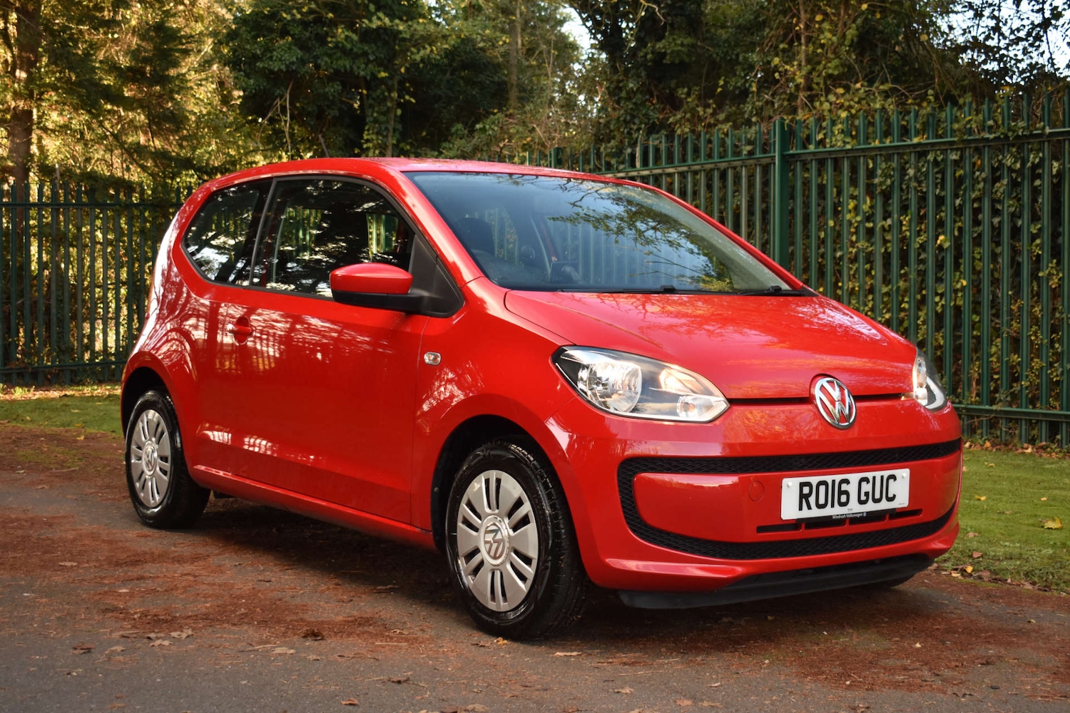 Used Volkswagen up! 2016 for sale - 76618150: Photo 3