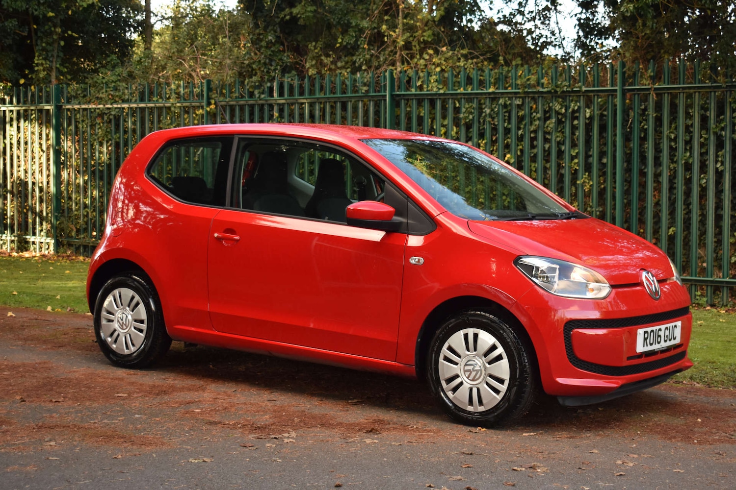 Used Volkswagen up! 2016 for sale - 76618150: Photo 4