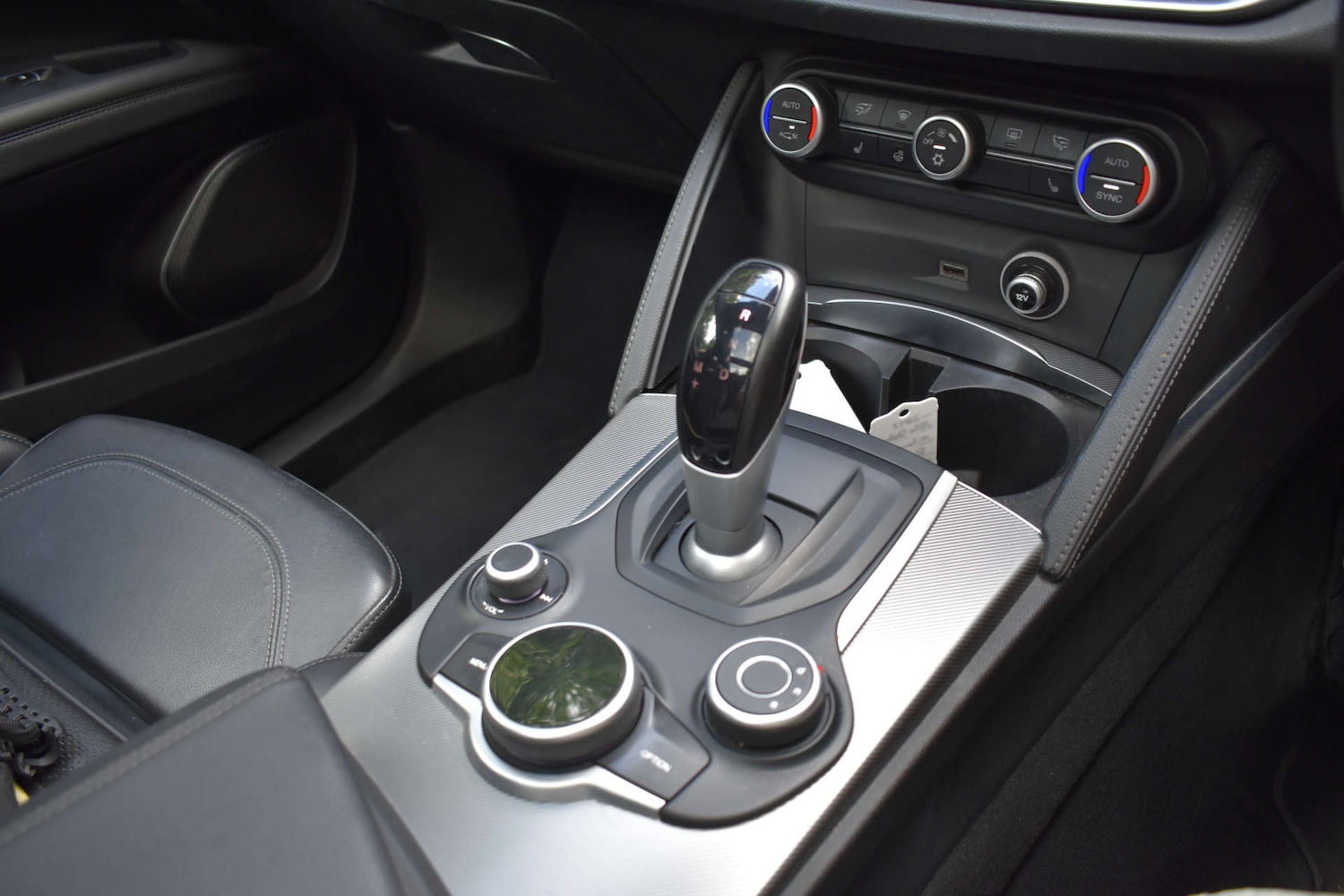 Used Alfa Romeo Stelvio 2017 for sale - 77139236: Photo 14