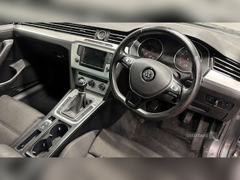 Used Volkswagen Passat 2016 for sale - 76153366: Photo