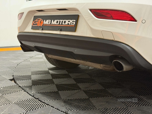 Used Volvo V40 2018 for sale - 76620903: Photo 17