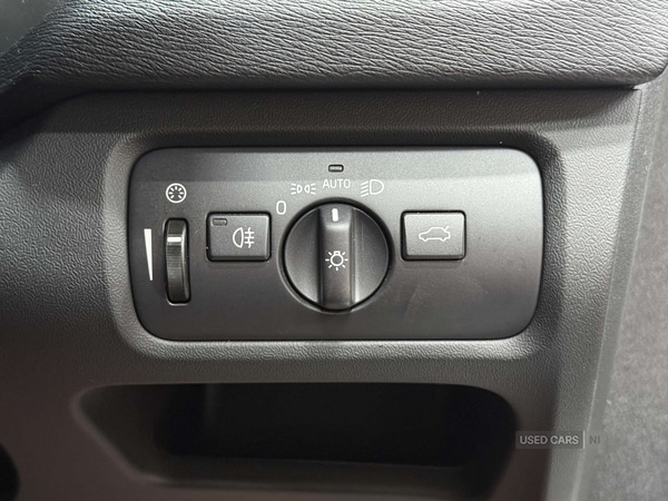 Used Volvo V40 2018 for sale - 76620903: Photo 29