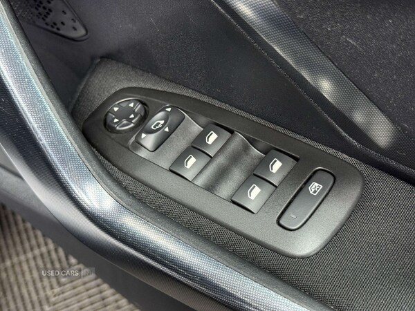 Used Peugeot 2008 2018 for sale - 75601842: Photo 17