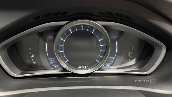 Used Volvo V40 2015 for sale - 75991858: Photo 15