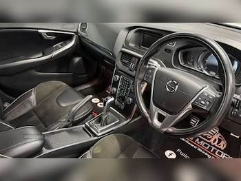 Used Volvo V40 2018 for sale - 79280425: Photo