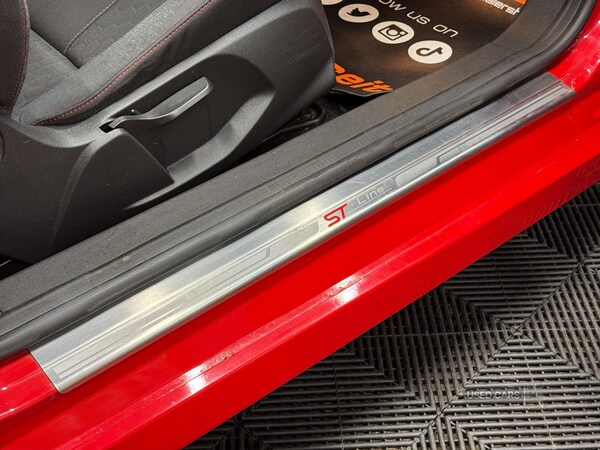 Used Ford Fiesta 2017 for sale - 76667581: Photo 21