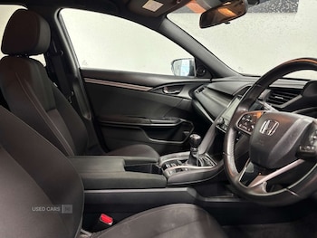 Used Honda Civic 2017 for sale - 77017334: Photo