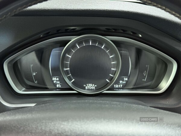 Used Volvo V40 2016 for sale - 76729320: Photo 26