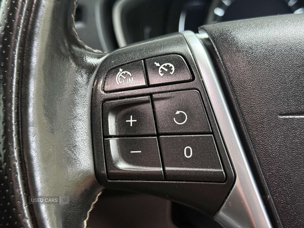 Used Volvo V40 2016 for sale - 76729320: Photo 28