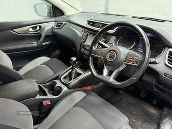 Used Nissan Qashqai 2017 for sale - 77345897: Photo