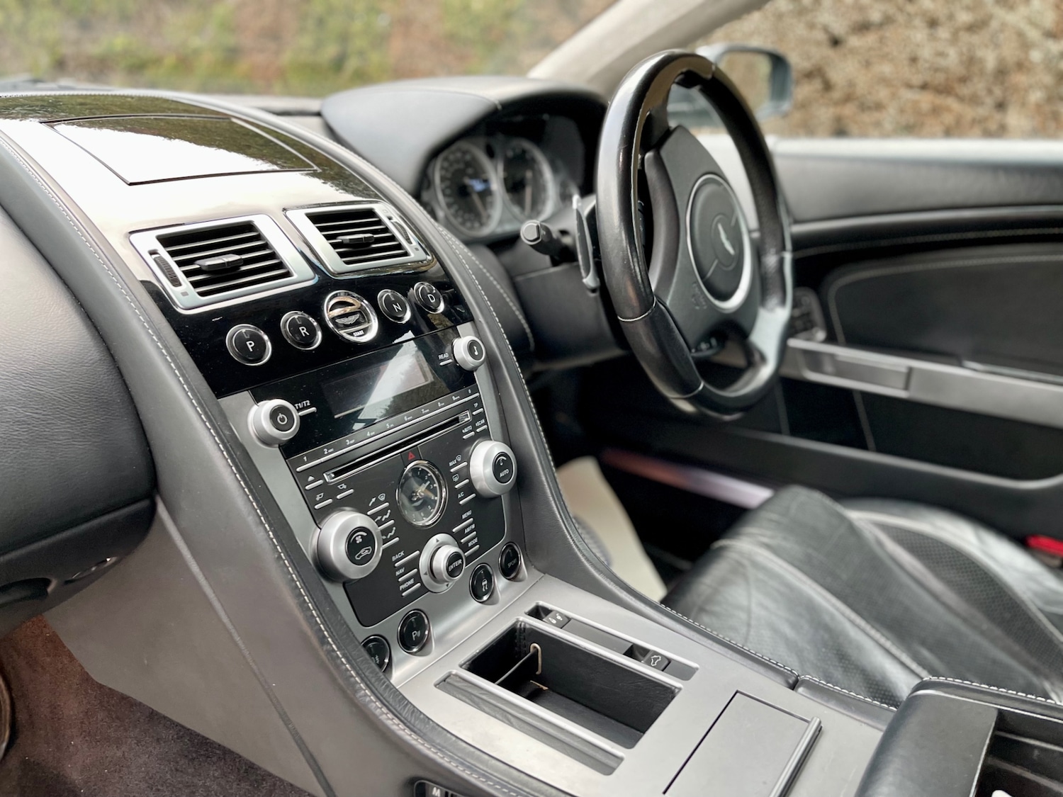 Used Aston Martin DB9 2008 for sale - 77232389: Photo 14