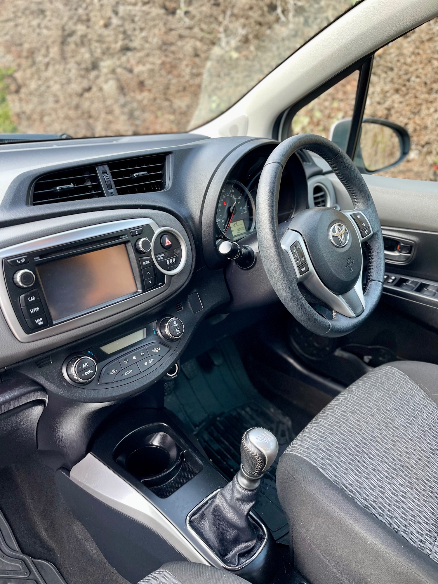 Used Toyota Yaris 2014 for sale - 76837497: Photo 14