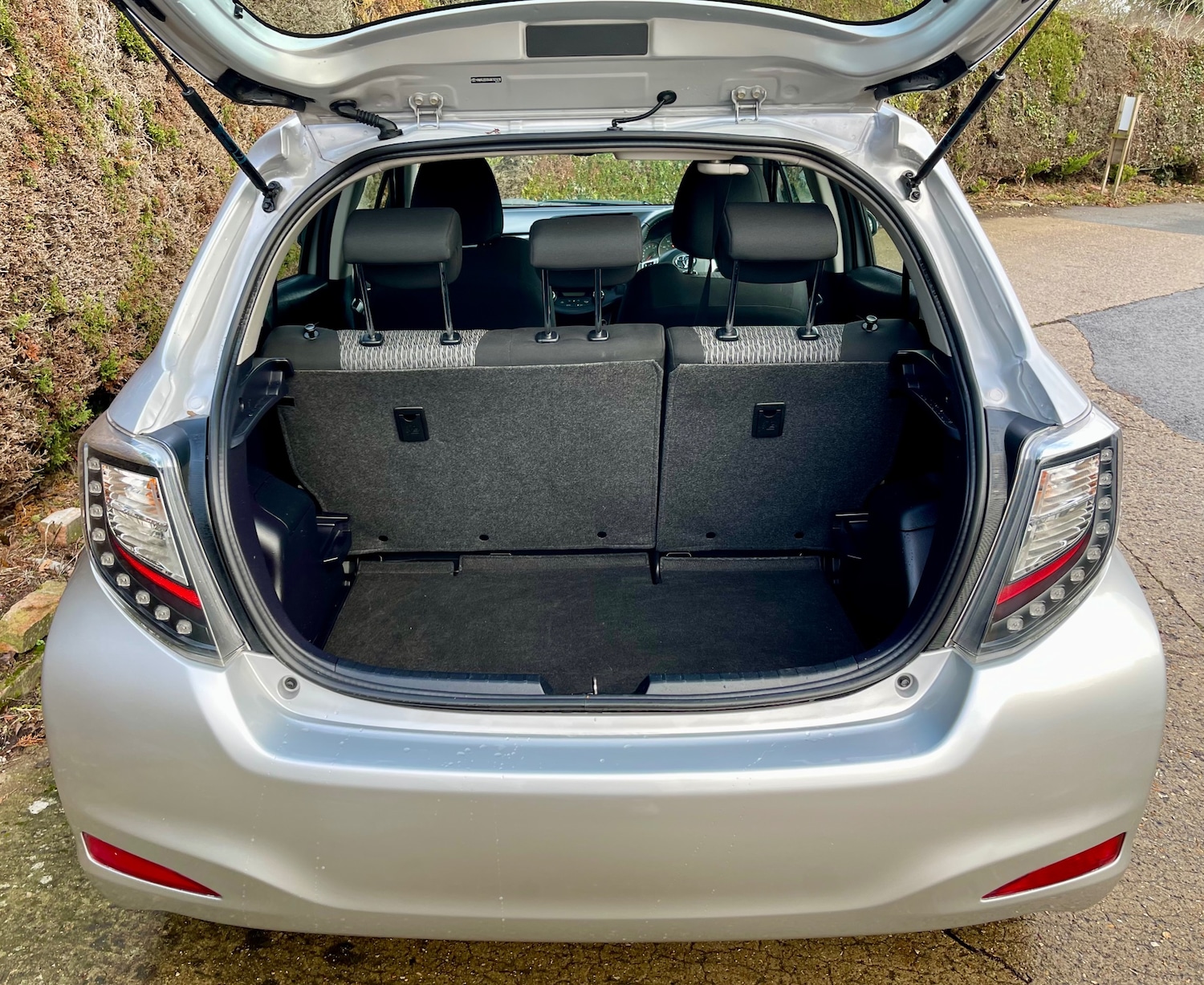 Used Toyota Yaris 2014 for sale - 76837497: Photo 7