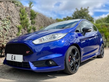 Used Ford Fiesta 2015 for sale - 75584388: Photo
