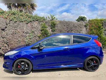 Used Ford Fiesta 2015 for sale - 75584388: Photo