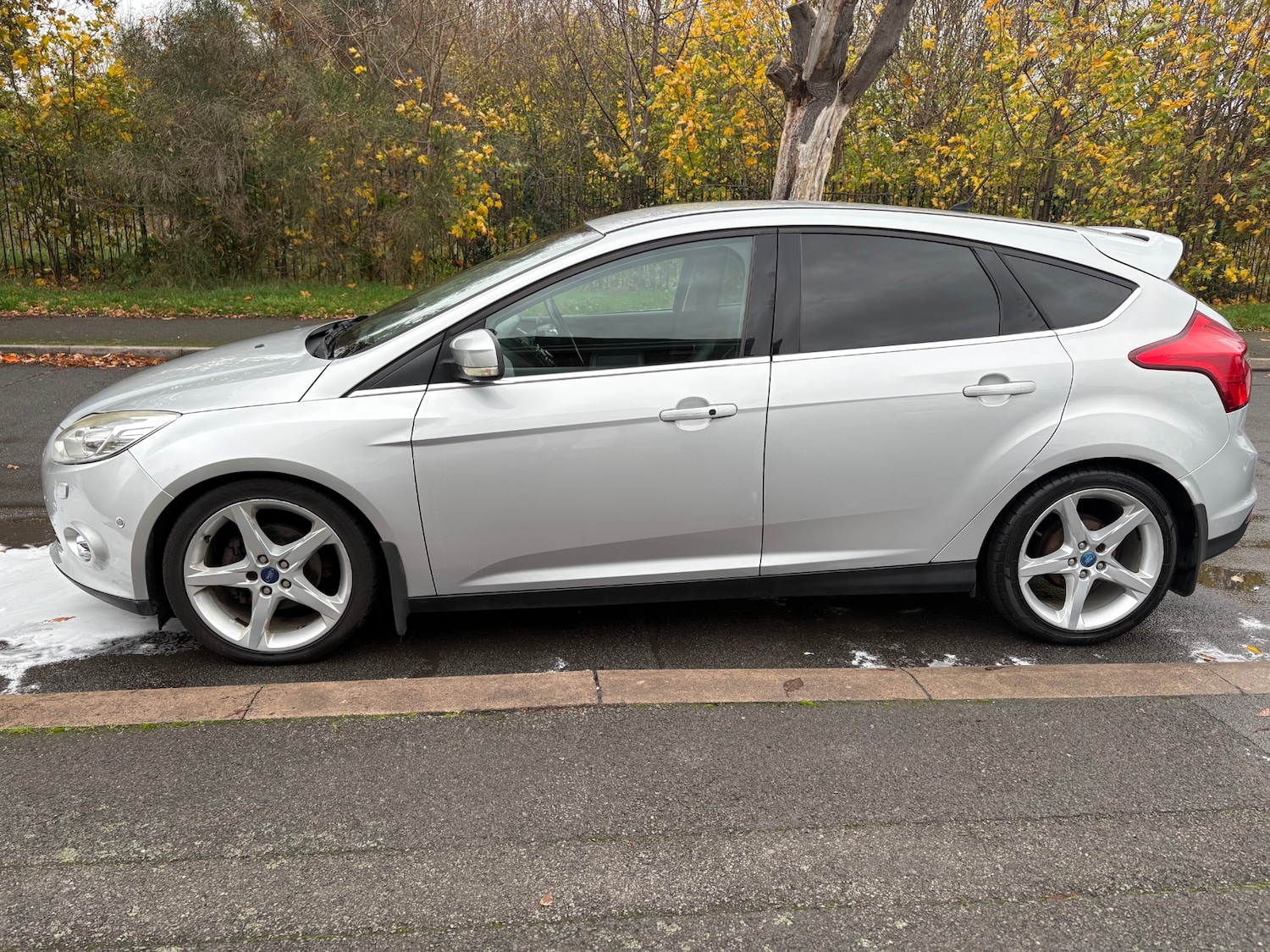 Used Ford Focus 2011 for sale - 76542988: Photo 3