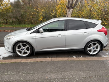 Used Ford Focus 2011 for sale - 76542988: Photo
