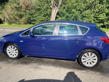 Used Vauxhall Astra 2013 for sale - 75952017: Photo
