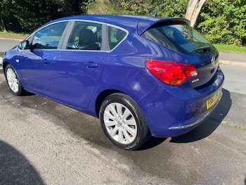 Used Vauxhall Astra 2013 for sale - 75952017: Photo