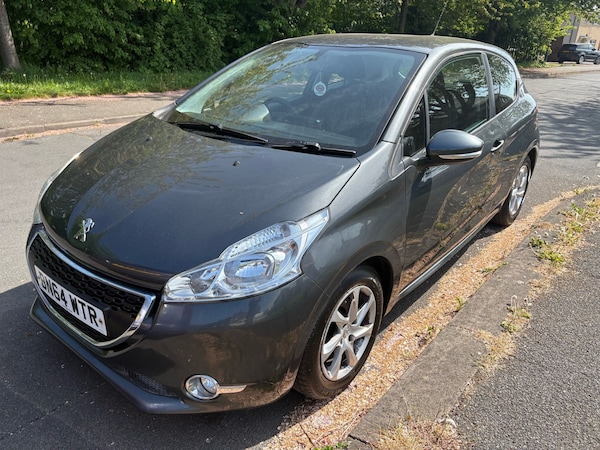Used Peugeot 208 2015 for sale - 75039072: Photo 1