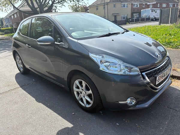 Used Peugeot 208 2015 for sale - 75039072: Photo 5
