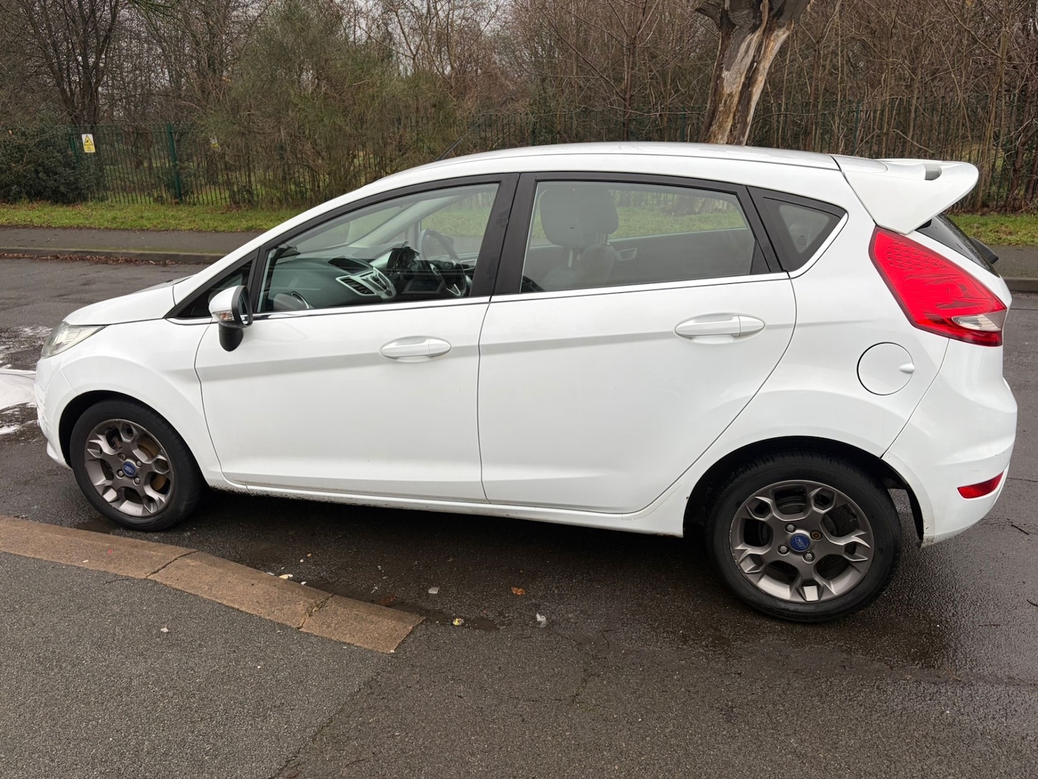 Used Ford Fiesta 2012 for sale - 77247469: Photo 2
