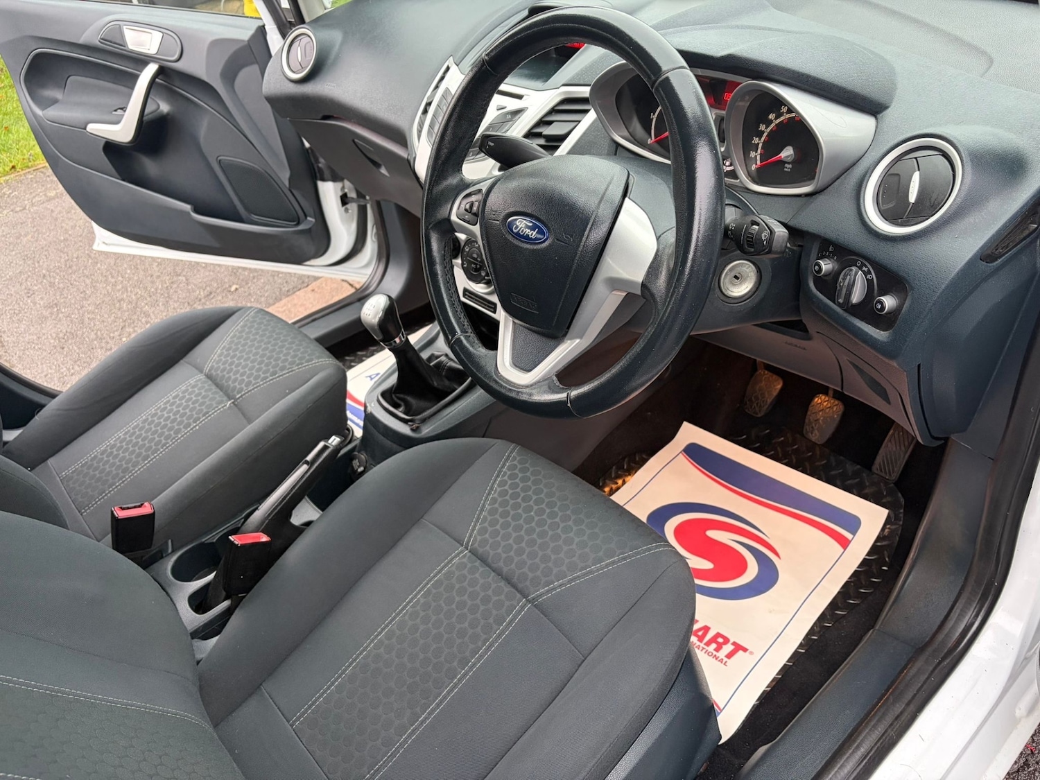 Used Ford Fiesta 2012 for sale - 77247469: Photo 6