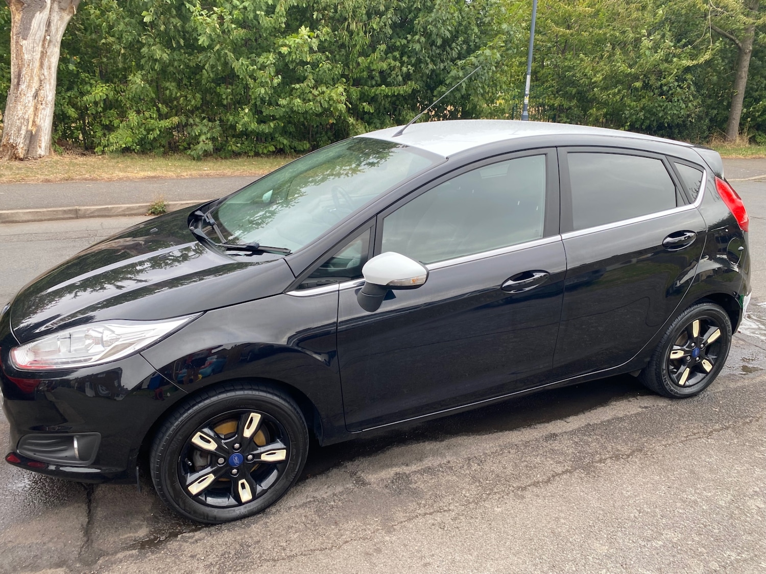 Used Ford Fiesta 2016 for sale - 75691933: Photo 2