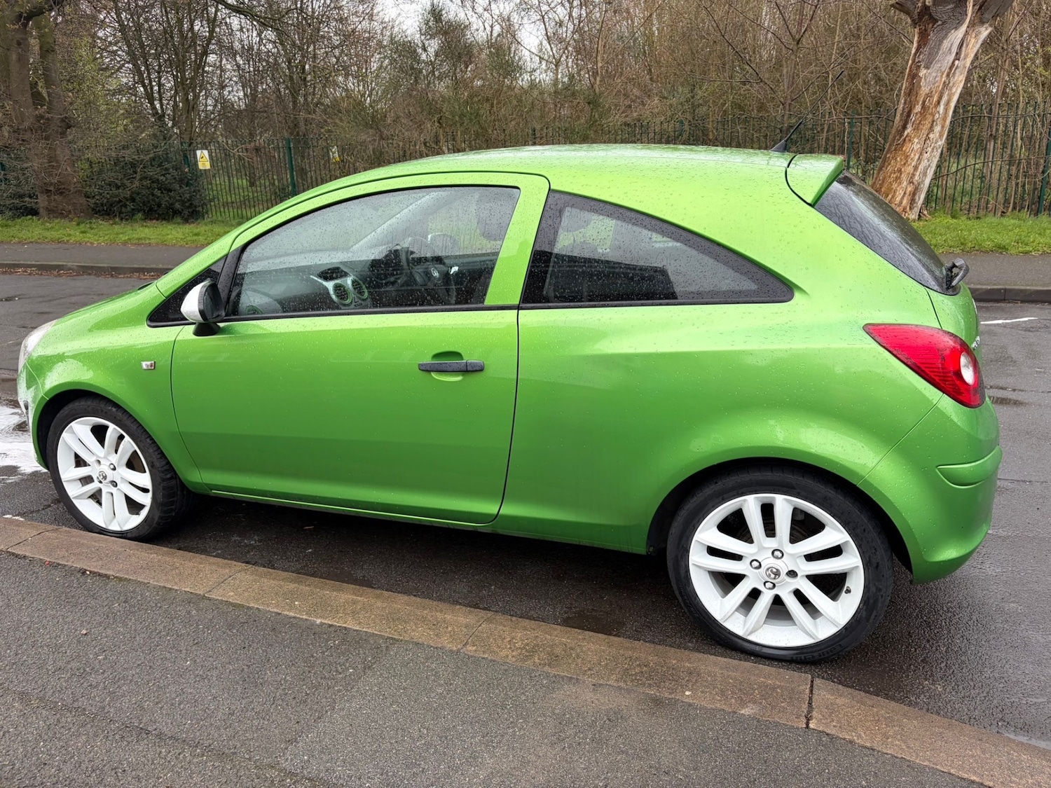 Used Vauxhall Corsa 2014 for sale - 77896754: Photo 3