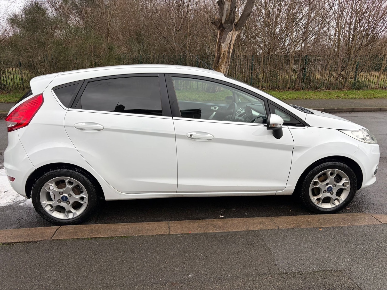 Used Ford Fiesta 2012 for sale - 77298590: Photo 6
