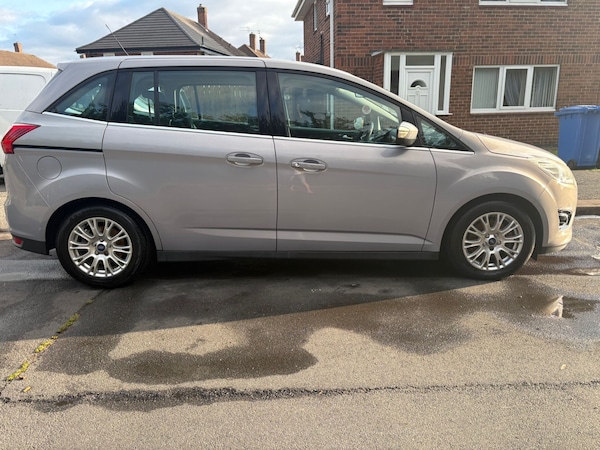 Used Ford Grand C-Max 2012 for sale - 75413245: Photo 5