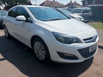 Used Vauxhall Astra 2015 for sale - 79164087: Photo